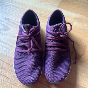 Like new! 8.5 New Balance flytefoam